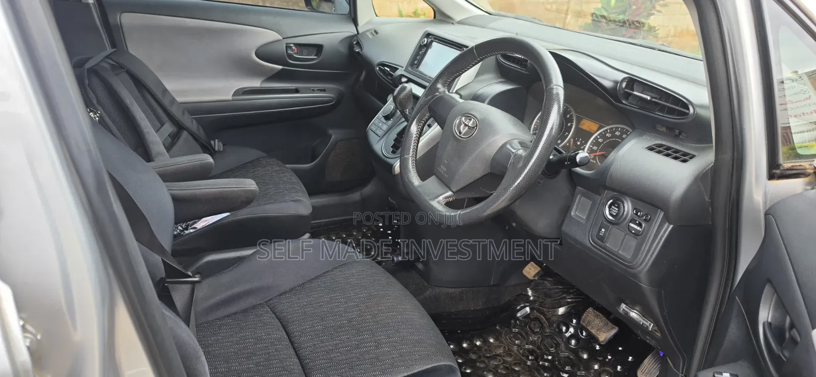 Toyota Wish 2011 Silver