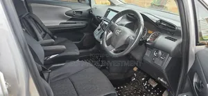 Toyota Wish 2011 Silver