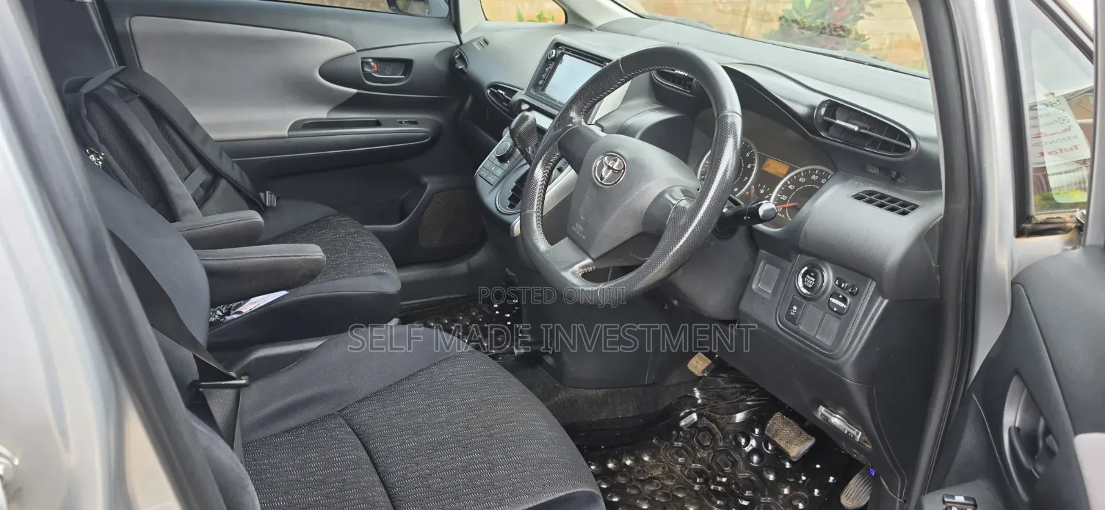 Toyota Wish 2011 Silver