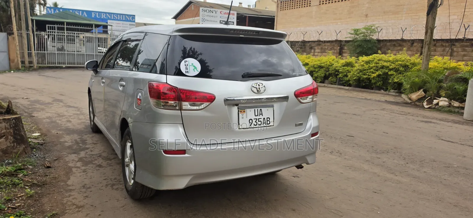 Toyota Wish 2011 Silver