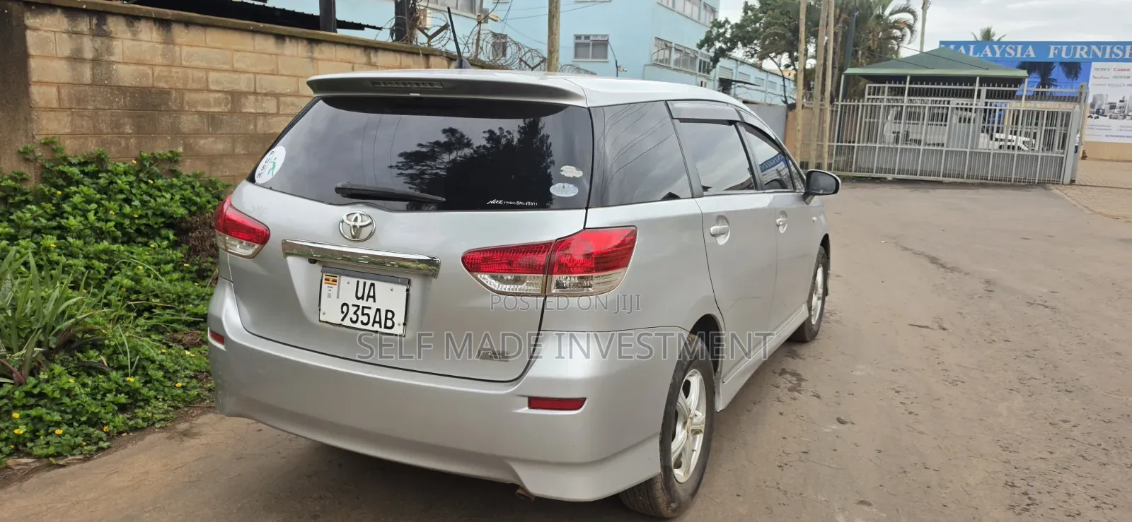 Toyota Wish 2011 Silver