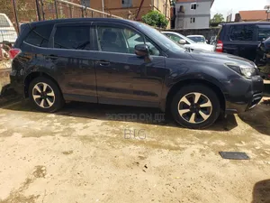 Subaru Forester 2.0XT Premium AWD 2017 Gray