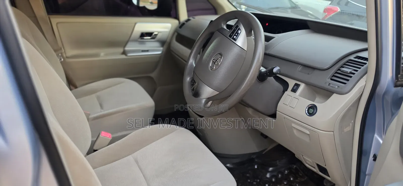 Toyota Noah 2010 Blue