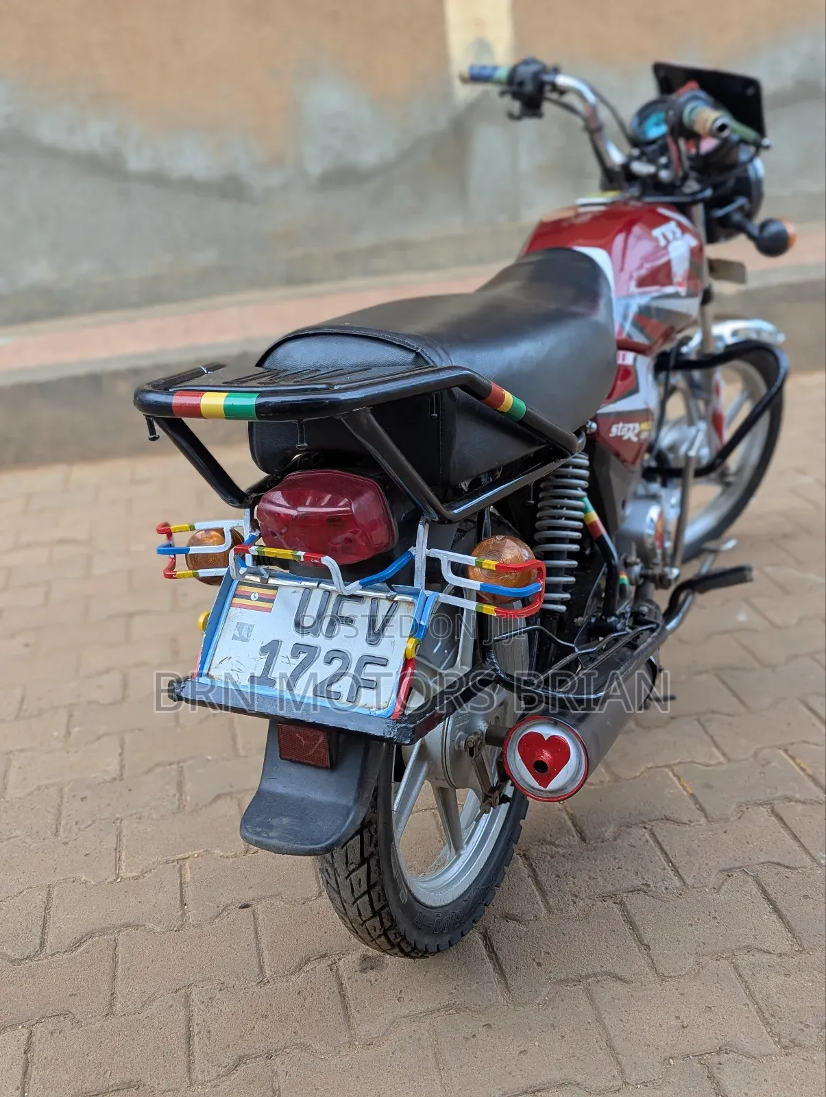 TVS HLX 125 2022 Red