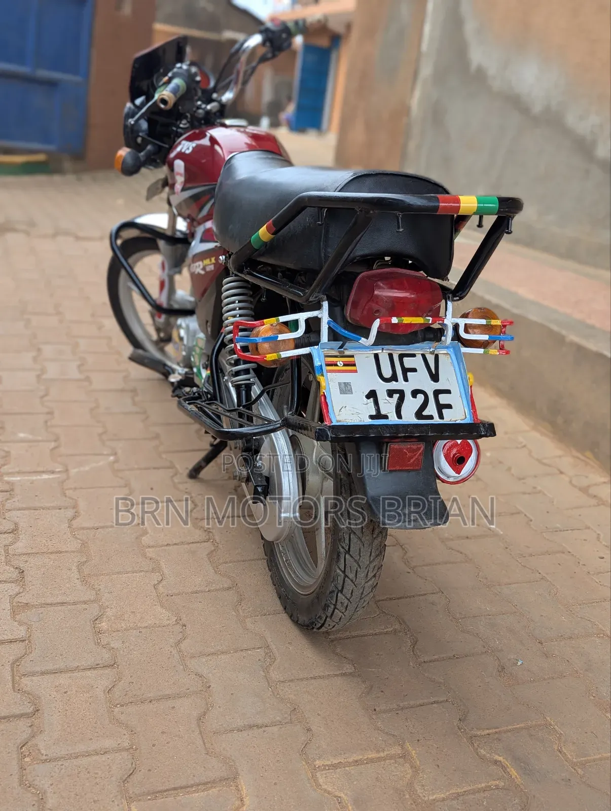 TVS HLX 125 2022 Red