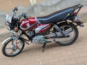 TVS HLX 125 2022 Red