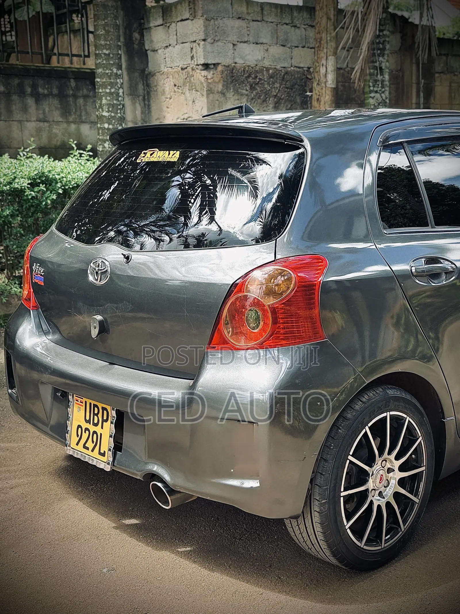 Toyota Vitz 2010 Gray