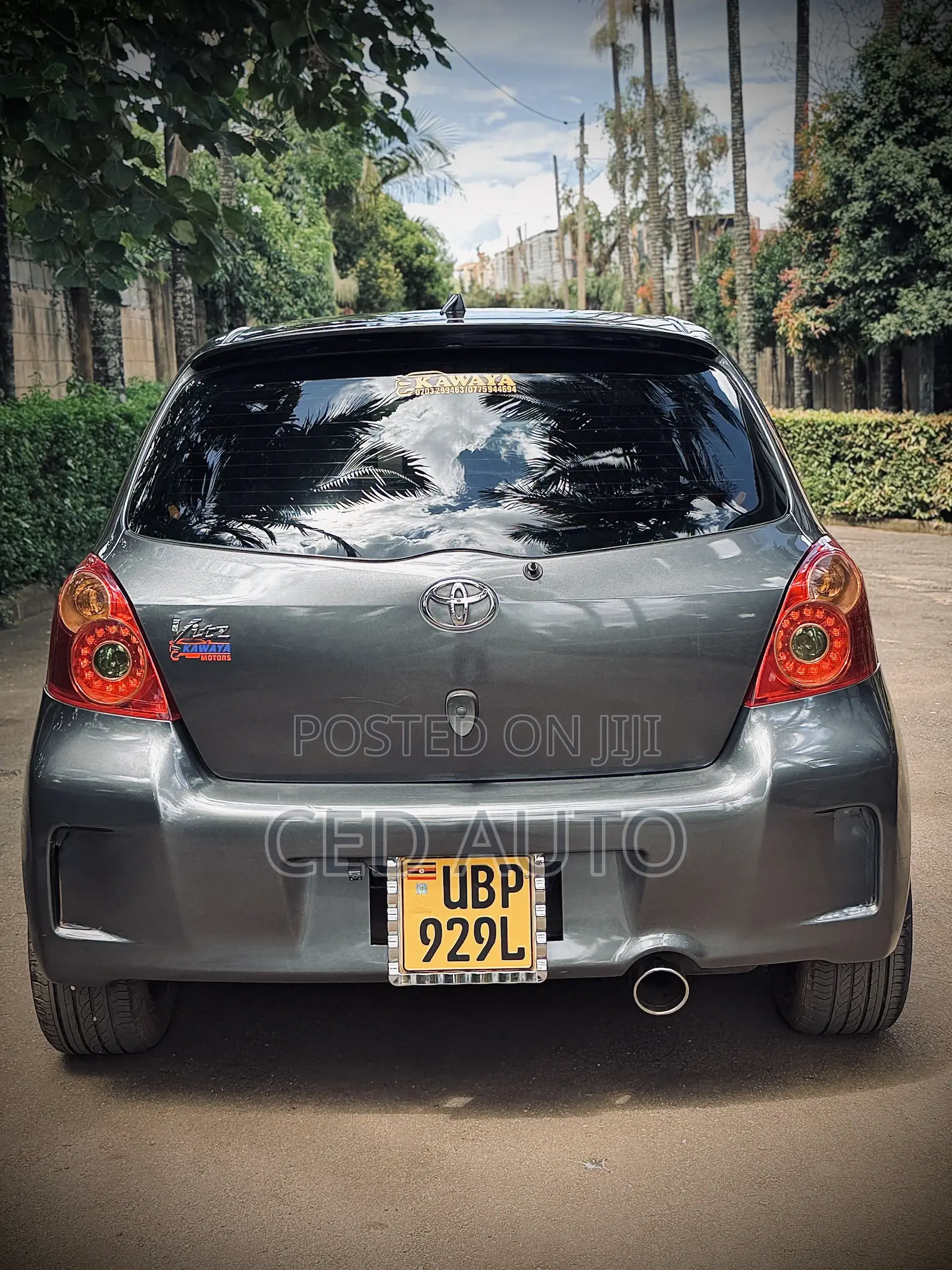 Toyota Vitz 2010 Gray