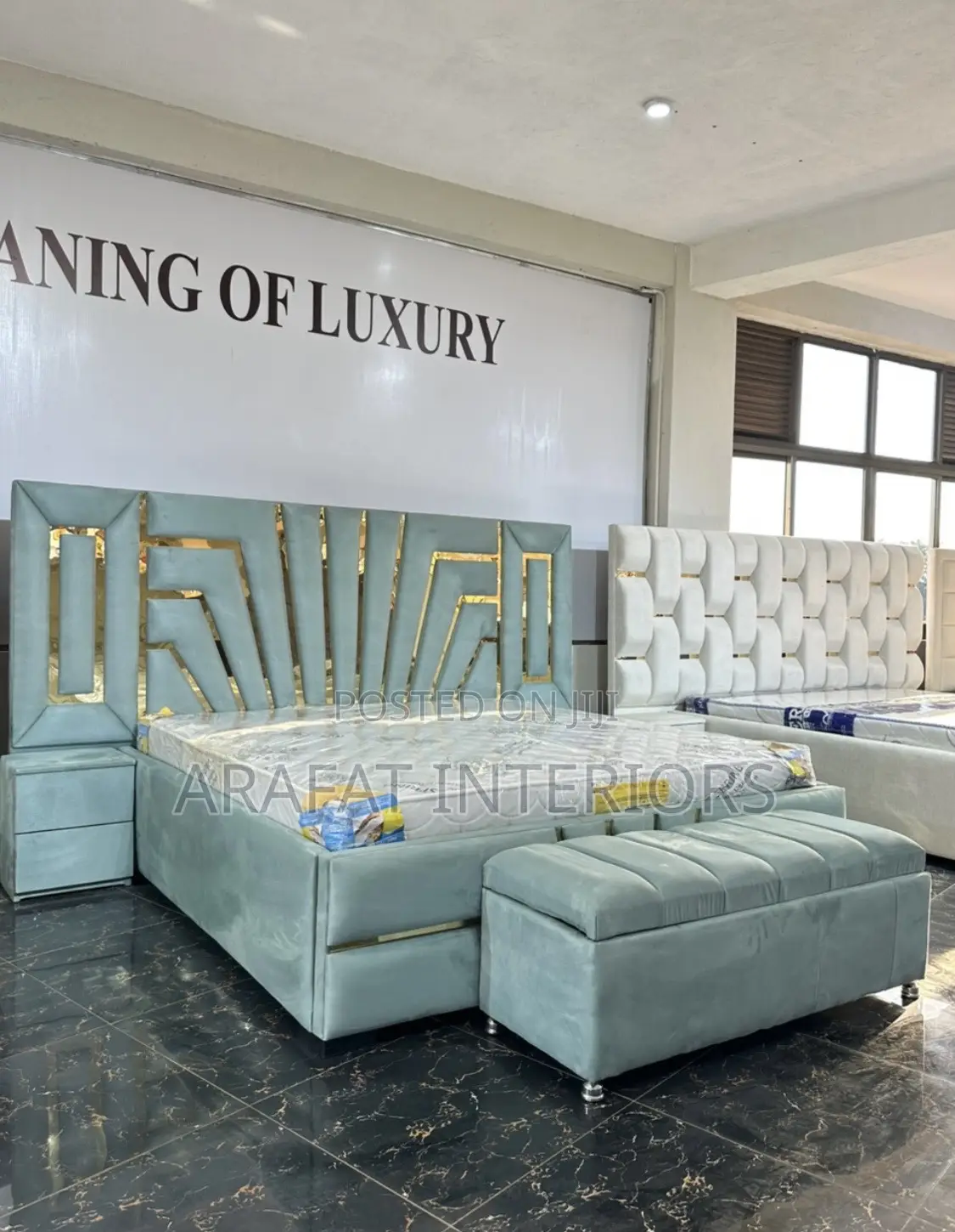 Aqua Royale Luxury Bed Set