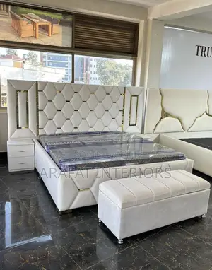 Diamond Royale White Gold Bed Set