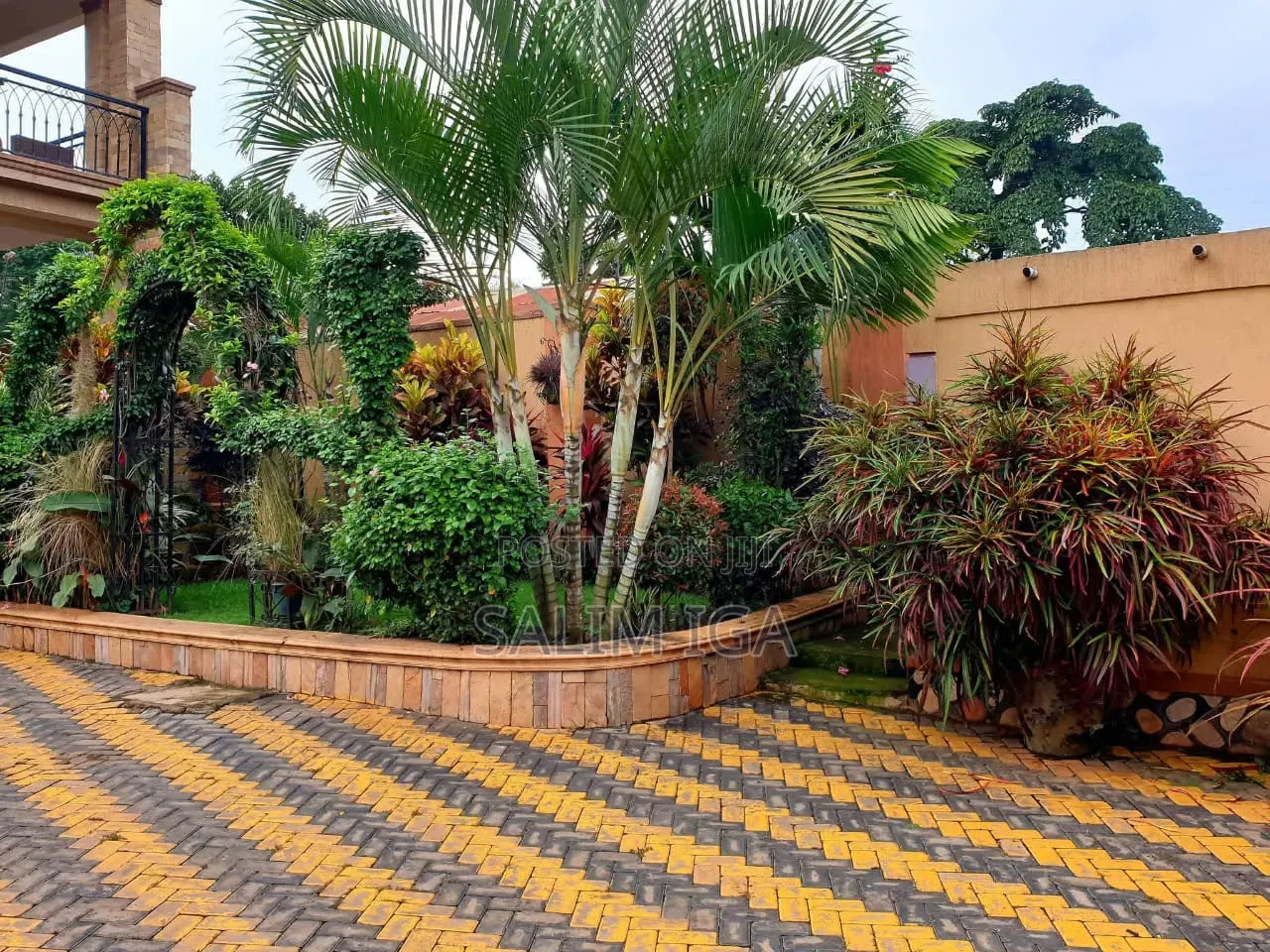 Furnished 6bdrm Mansion in Kololo Property, Central Division for rent