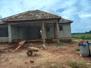 Furnished 4bdrm House in Kira for sale
