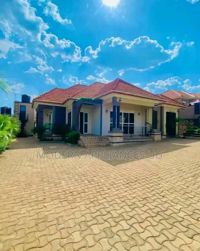 4bdrm House in Gayaza Nakwero, Central Division for sale