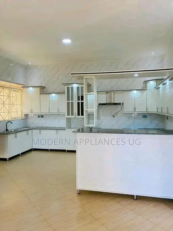 4bdrm House in Gayaza Nakwero, Central Division for sale