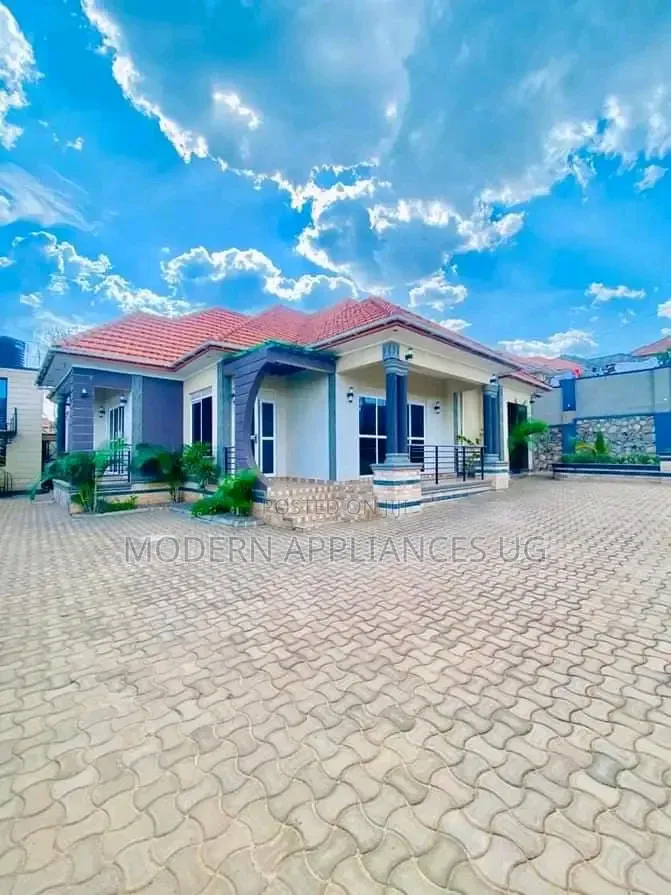 4bdrm House in Gayaza Nakwero, Central Division for sale