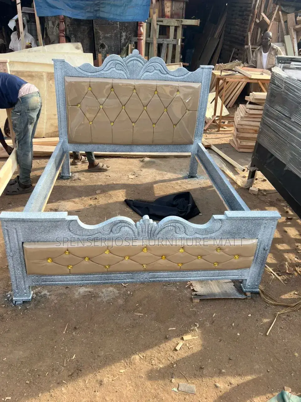 Bed 5by6 in Terrazzo Colour