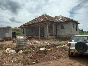 Furnished 4bdrm House in Kira for sale