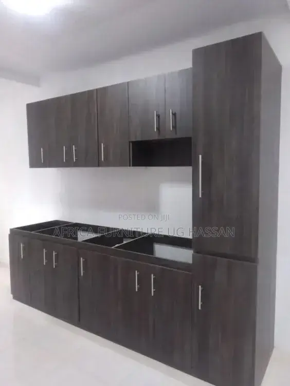 Kitchen Curbinets