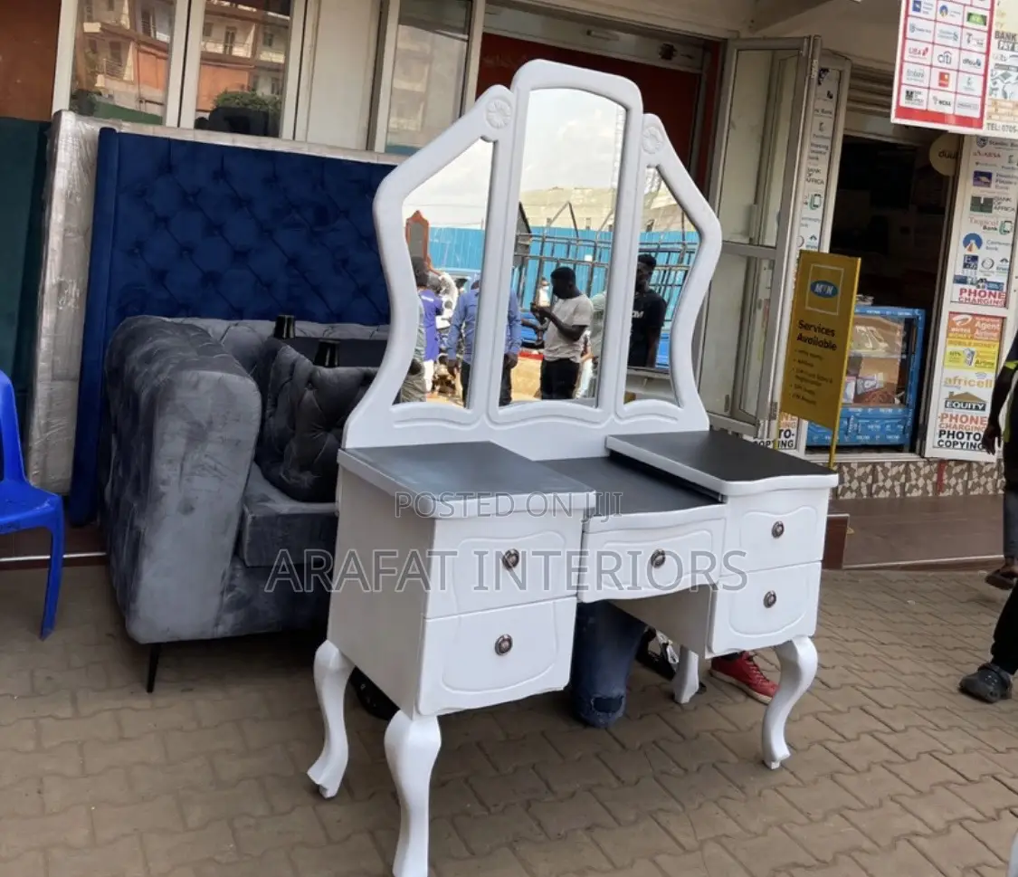 Gorgeous White Triple Mirror Vanity