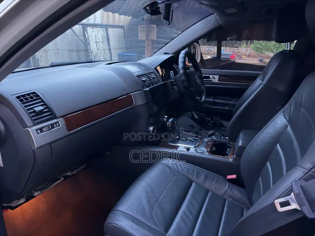 Volkswagen Touareg 2009 White