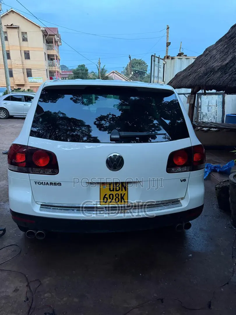 Volkswagen Touareg 2009 White