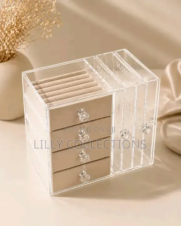Luxurious Acrylic Jewelry Boxes