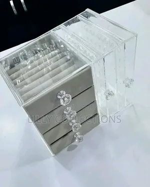 Luxurious Acrylic Jewelry Boxes