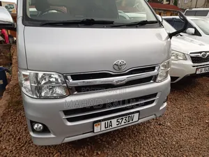 Toyota HiAce SV Premium 2013 Silver