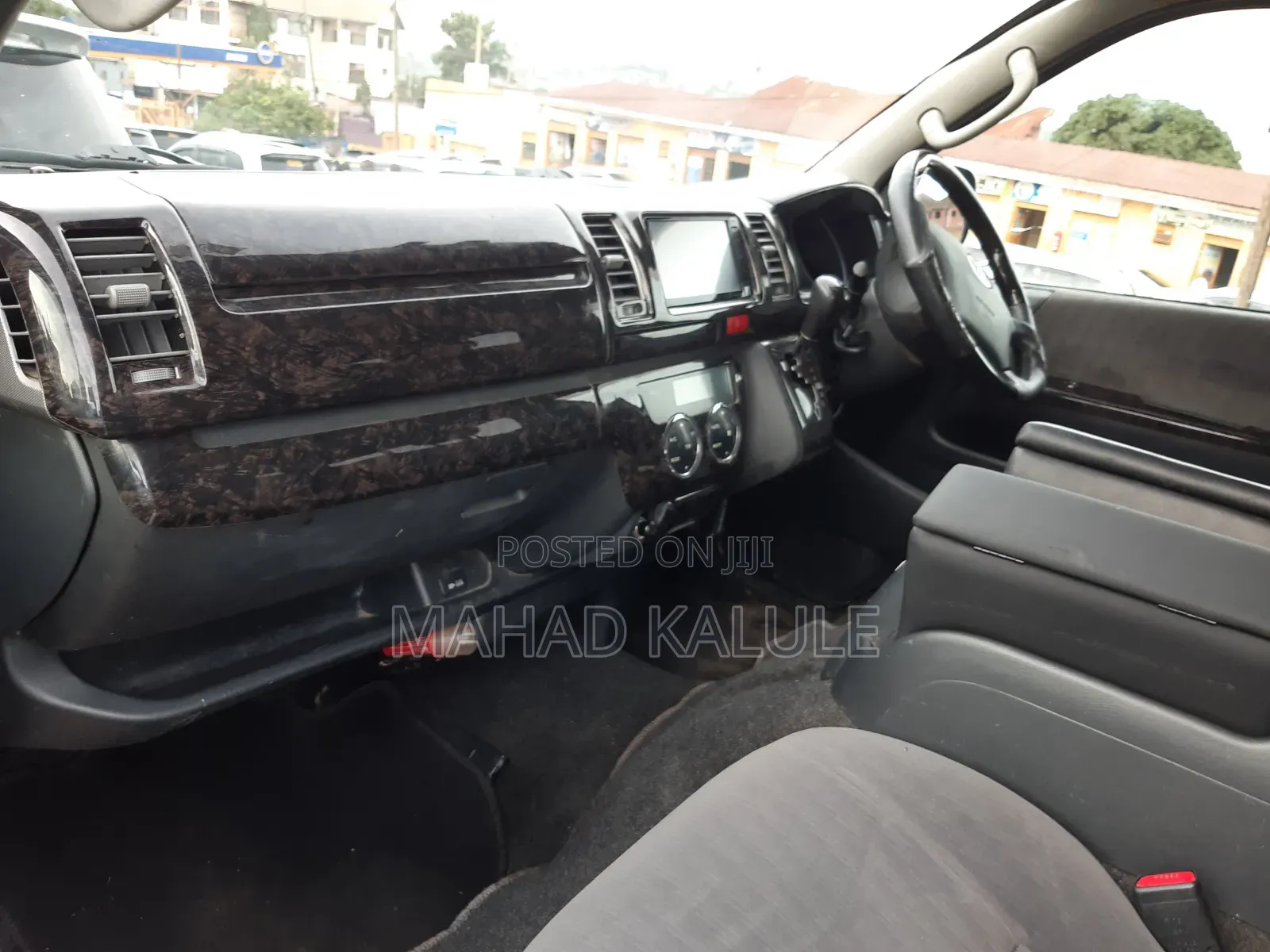 Toyota HiAce SV Premium 2013 Silver