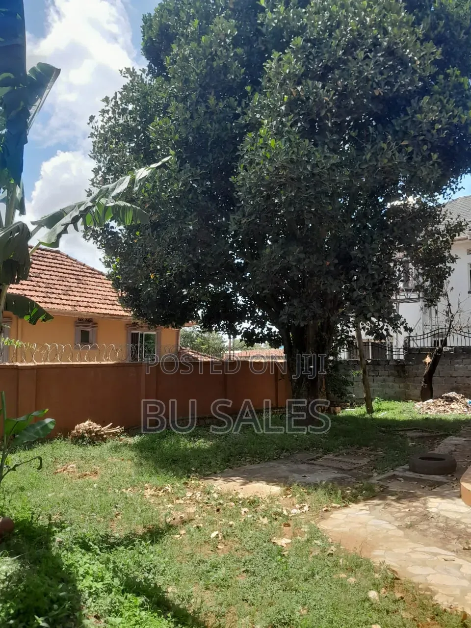 7bdrm Bungalow in Central Division for sale
