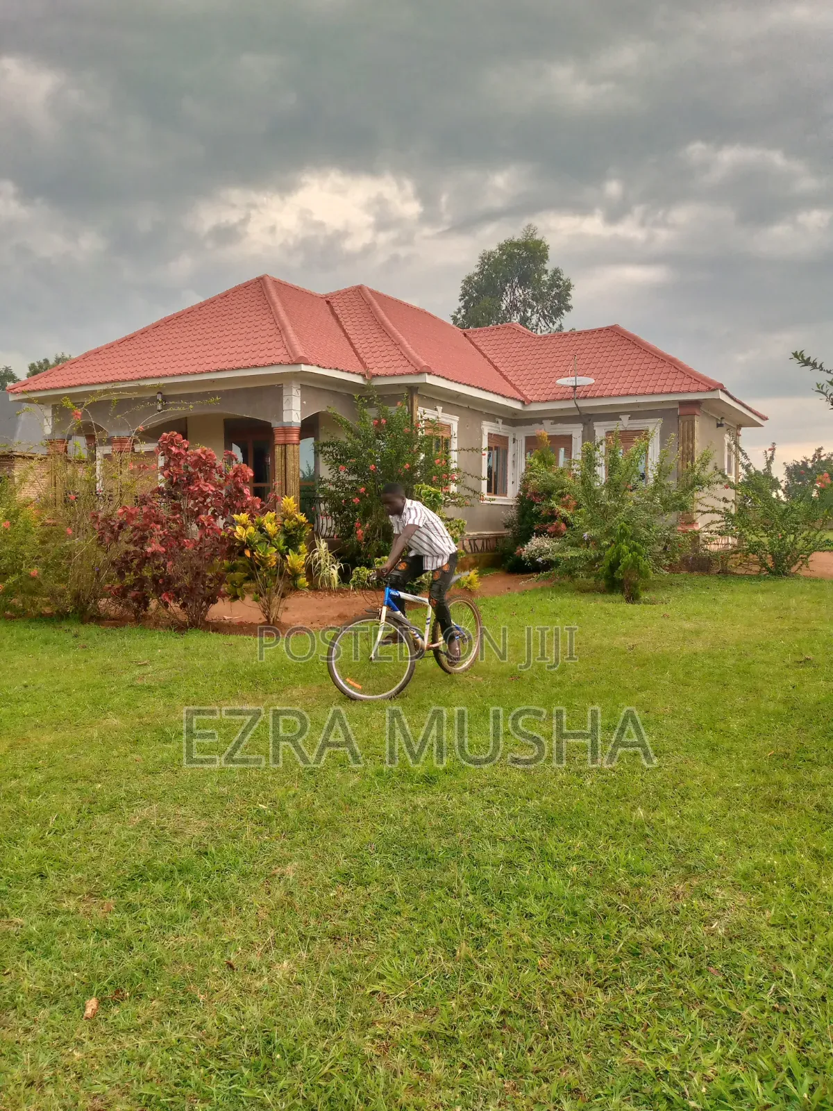 5bdrm Bungalow in Mbale for sale