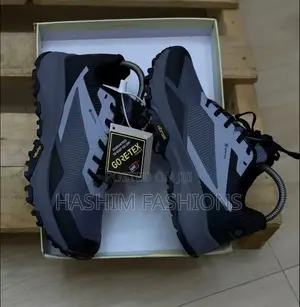 Original New Columbia Gore Tex Hiking Sneaker
