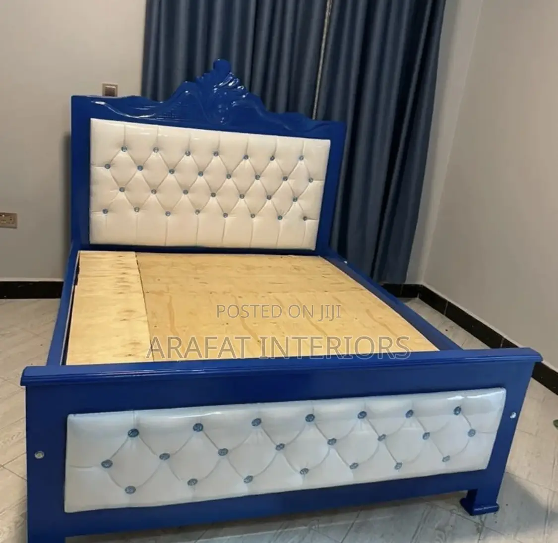 5*6 Bold Elegant Pink Tufted Bed
