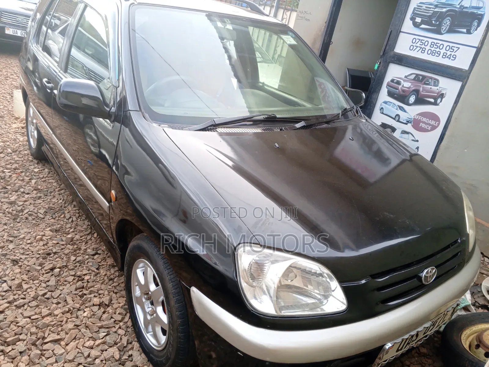 Toyota Raum 1.5 AWD 2001 Black