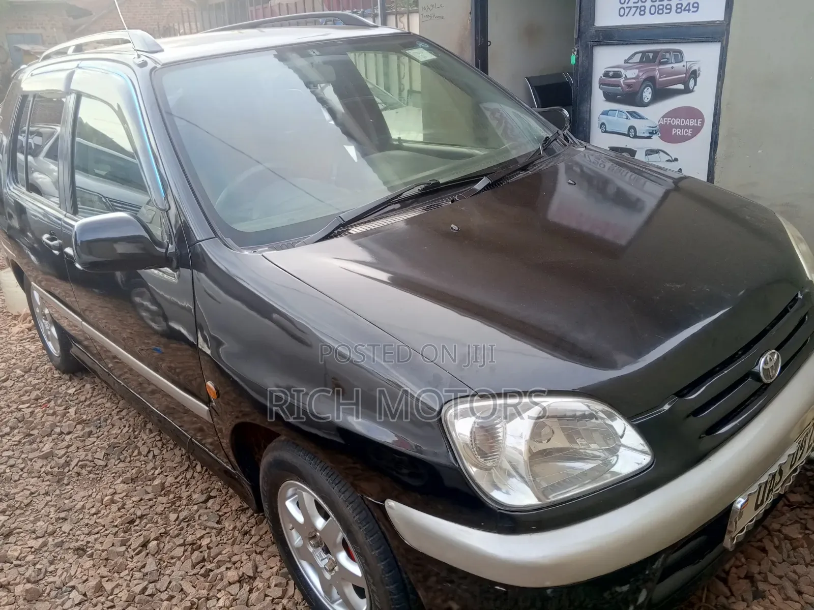 Toyota Raum 1.5 AWD 2001 Black