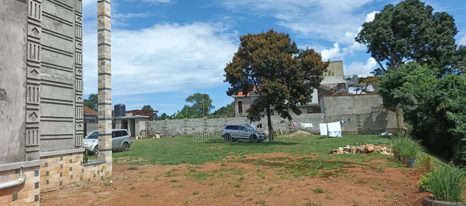 7bdrm Bungalow in Sseguku, Ssabagabo-Makindye for sale