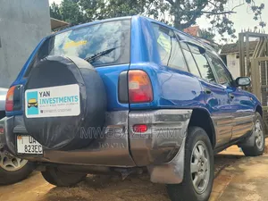 Toyota RAV4 Automatic 2000 Blue