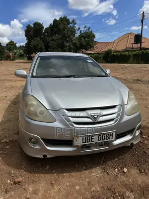 Toyota Caldina 2005 Silver