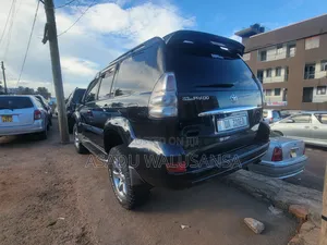 Toyota Land Cruiser Prado 2010 Black