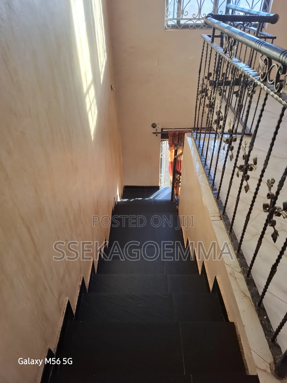 5bdrm House in Ssabagabo-Makindye for sale