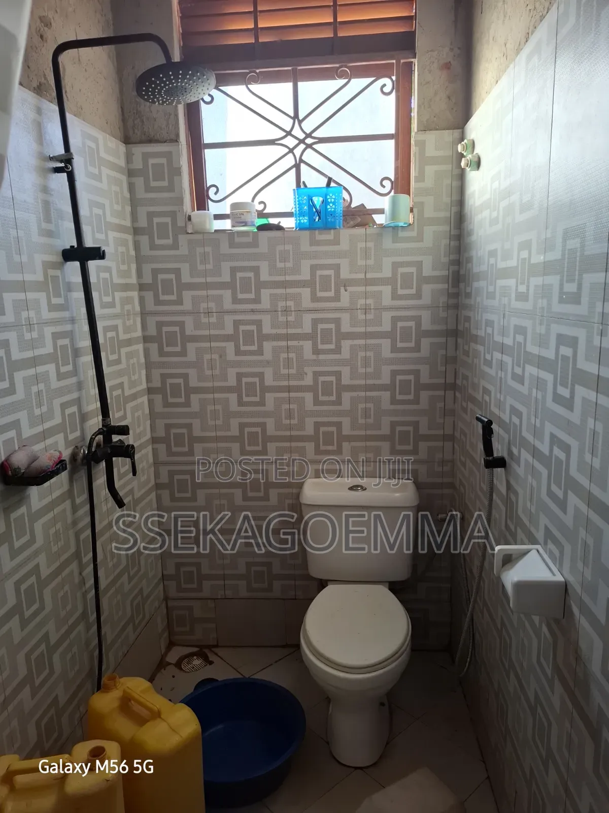 5bdrm House in Ssabagabo-Makindye for sale