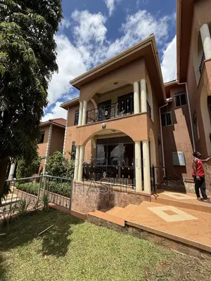3bdrm Townhouse / Terrace in Muyenga, Central Division for rent