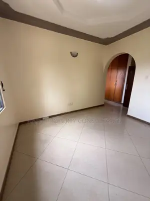 3bdrm Townhouse / Terrace in Muyenga, Central Division for rent