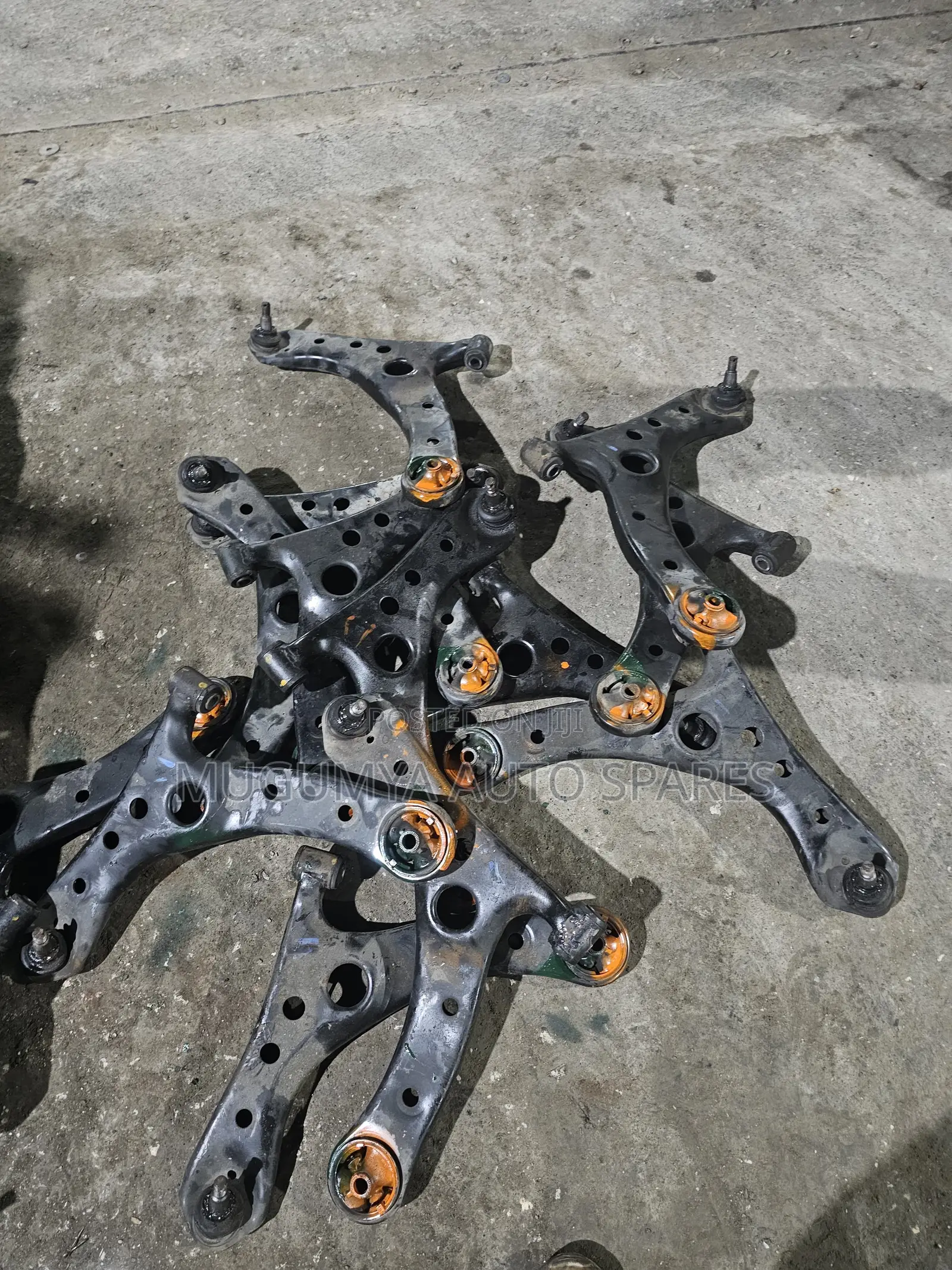 Noah Voxy Front Suspension Plates