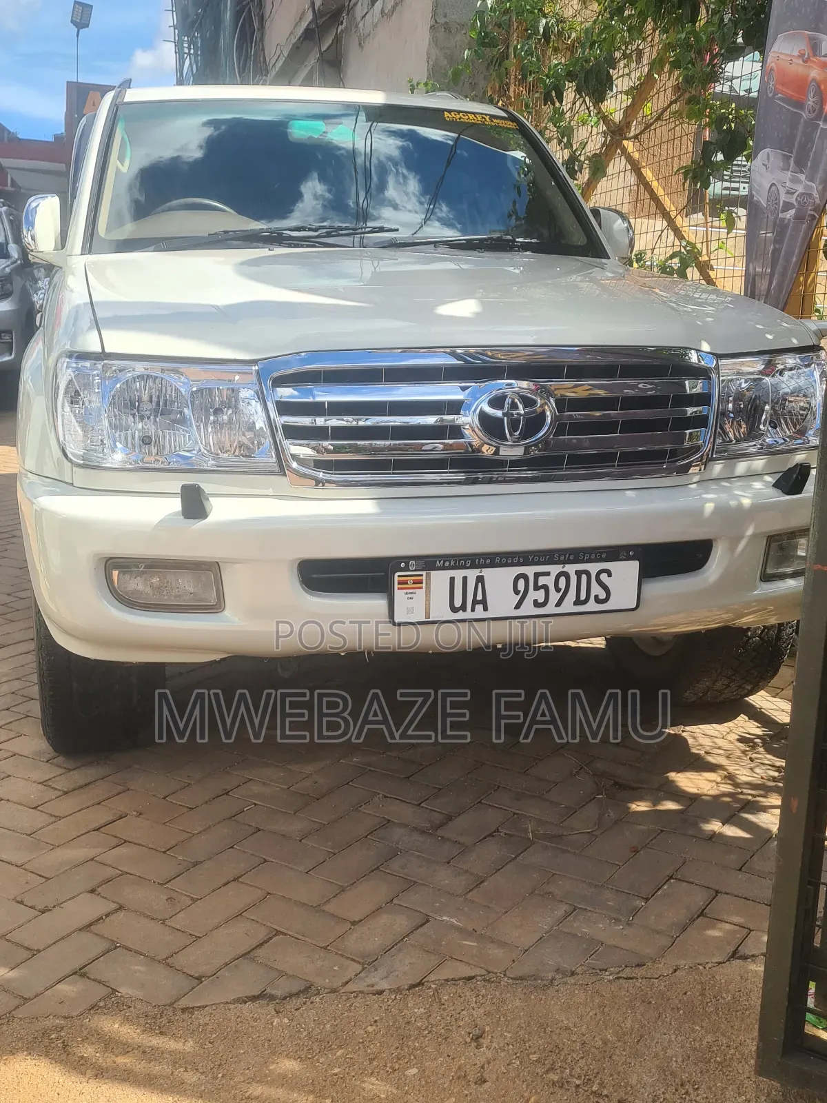 Toyota Land Cruiser 2007 White