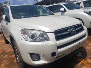Toyota RAV4 2013 White
