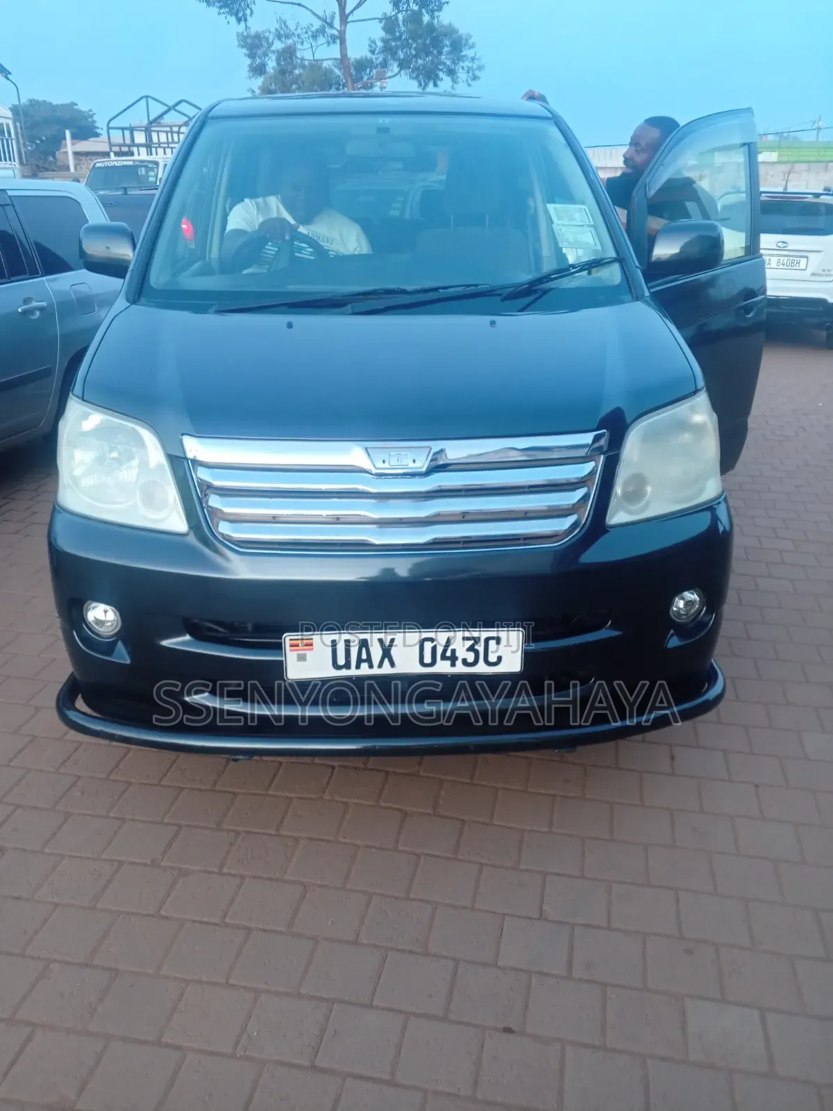 Toyota Noah 2006 Black