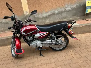 TVS HLX 125 2025 Red
