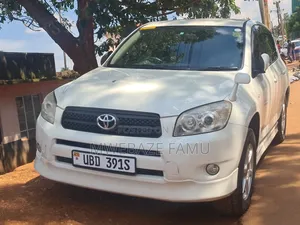 Toyota RAV4 2008 White