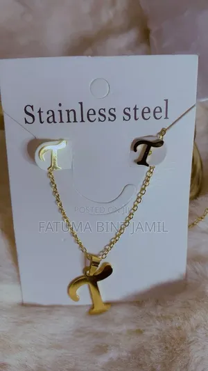 Necklaces in Gold
